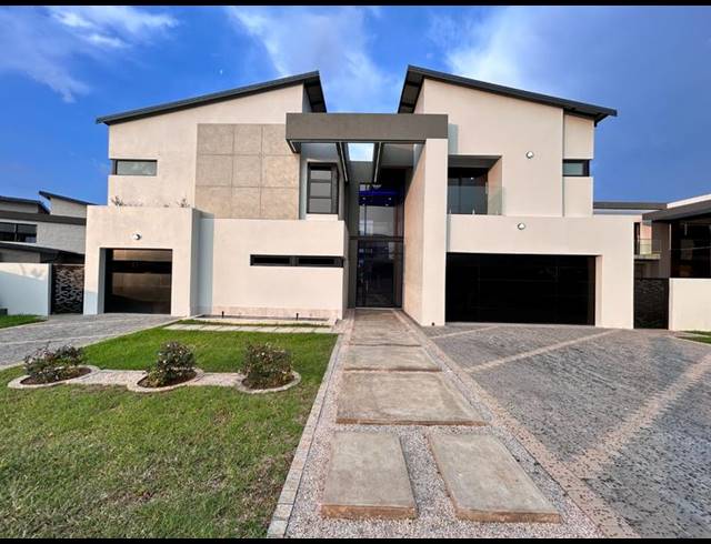 5 BEDROOM HOUSE FOR SALE IN SIX FOUNTAINS RESIDENTIAL ESTATE
